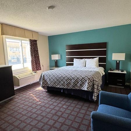 Americas Best Value Inn New London Mystic Buitenkant foto