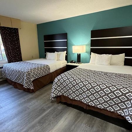 Americas Best Value Inn New London Mystic Buitenkant foto