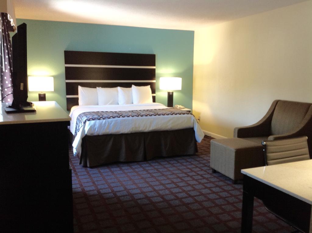 Americas Best Value Inn New London Mystic Kamer foto