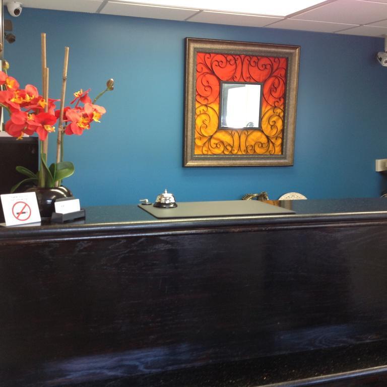 Americas Best Value Inn New London Mystic Buitenkant foto